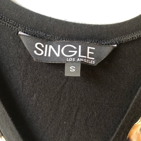 SINGLE Leopard Print Top Size Small - Picture 3 of 7